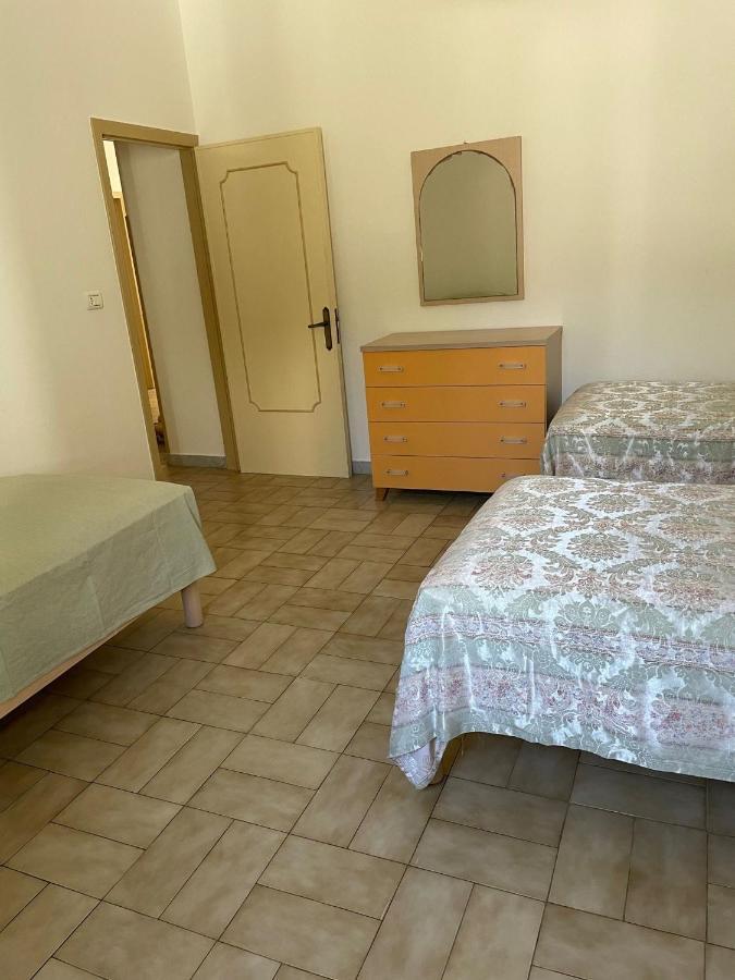 Villa Ticia A 100 Metri Dalla Spiaggia Con Parcheggio Privato Lido Marini Buitenkant foto