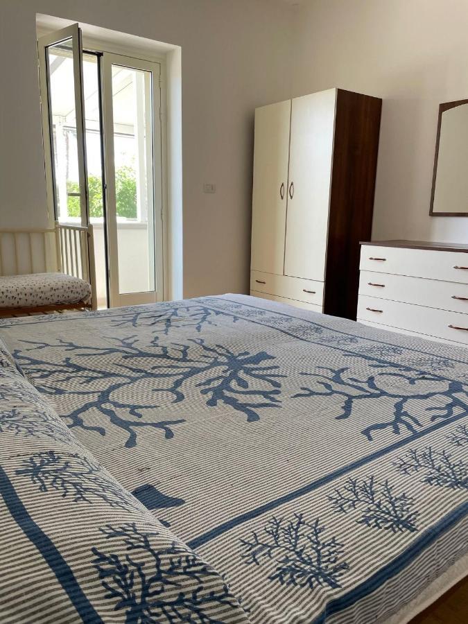 Villa Ticia A 100 Metri Dalla Spiaggia Con Parcheggio Privato Lido Marini Buitenkant foto